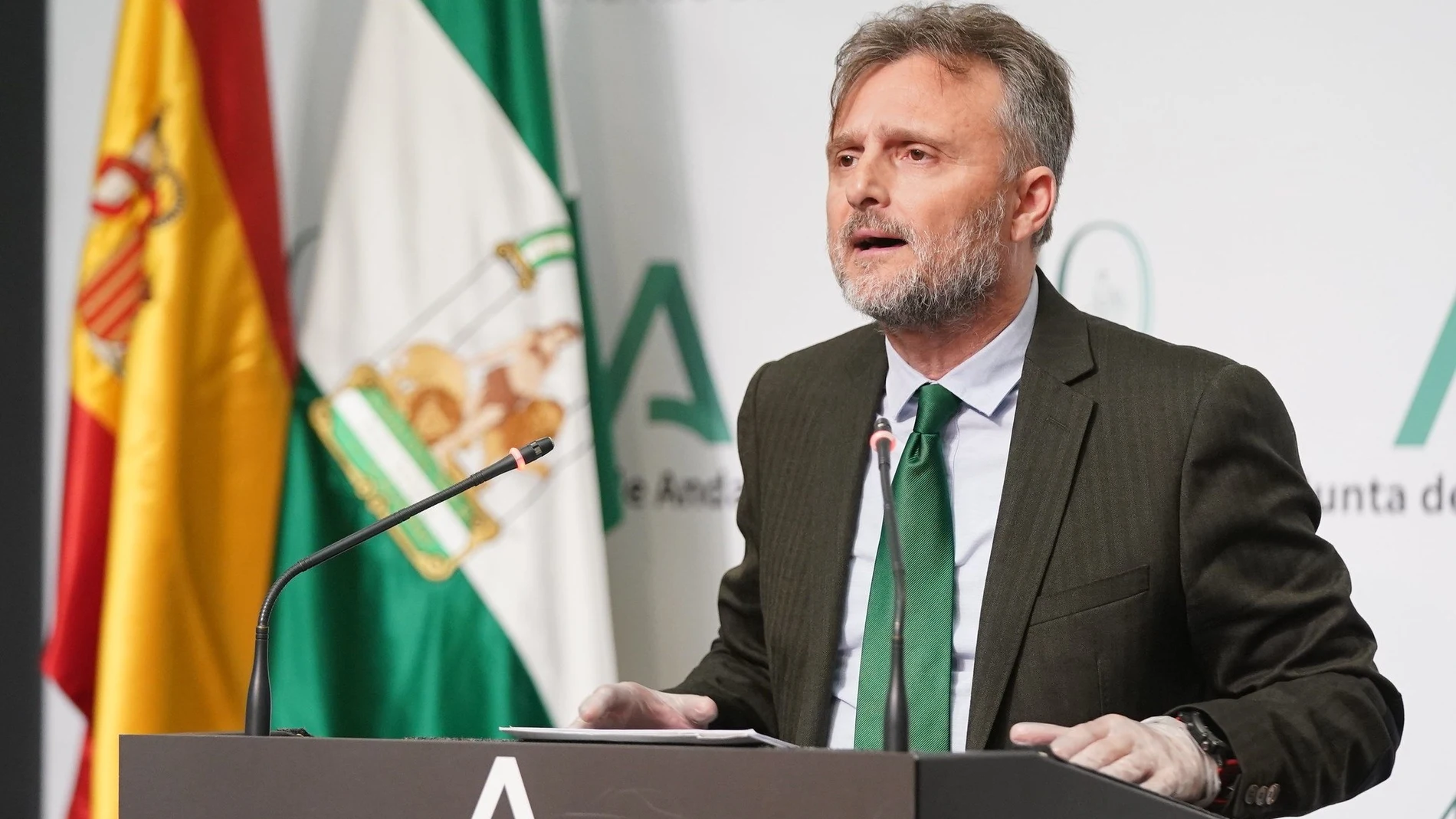 Parlamento cierra filas con la Junta ante medidas por el coronavirus