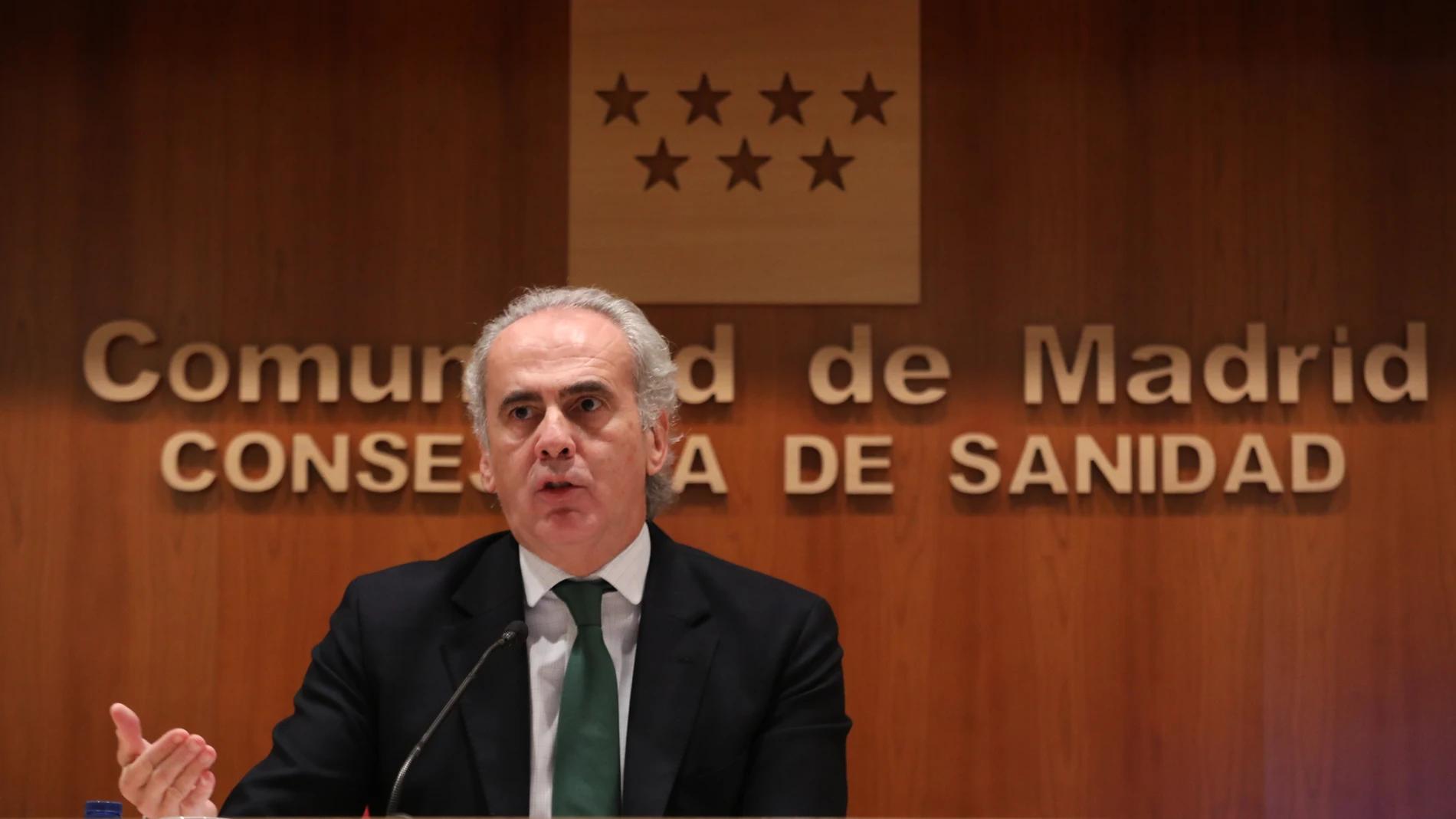 El consejero de Sanidad de la Comunidad de Madrid, Enrique Ruiz Escudero