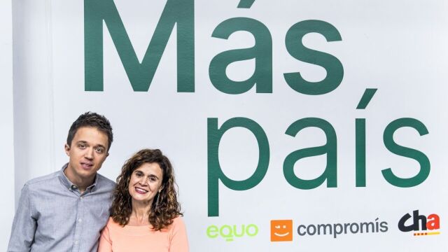 Íñigo Errejón, junto a Esperanza Gómez