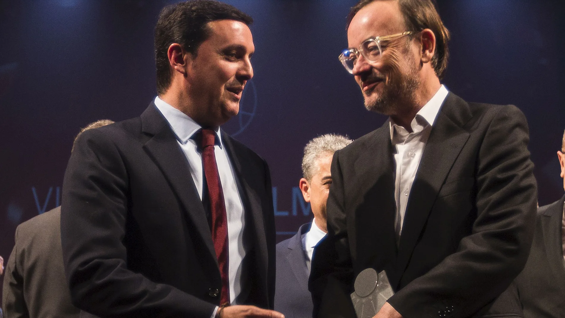 En la imagen, el presidente de la Diputación de Almería, Javier A. García, a la izquierda, junto a Manuel Martín Cuenca