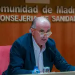 El viceconsejero de Salud Pública y Plan COVID-19 de la Comunidad de Madrid, Antonio Zapatero, interviene durante una rueda de prensa en la Consejería de Sanidad, en Madrid