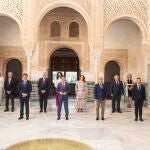 El Consejo de Gobierno de la Junta se celebró ayer en el Cuarto Dorado de la Alhambra de Granada