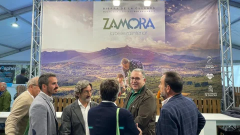 El vicepresidente segundo de la Diputación de Zamora, Jesús María Prada, presenta la oferta de la provincia en Naturcyl