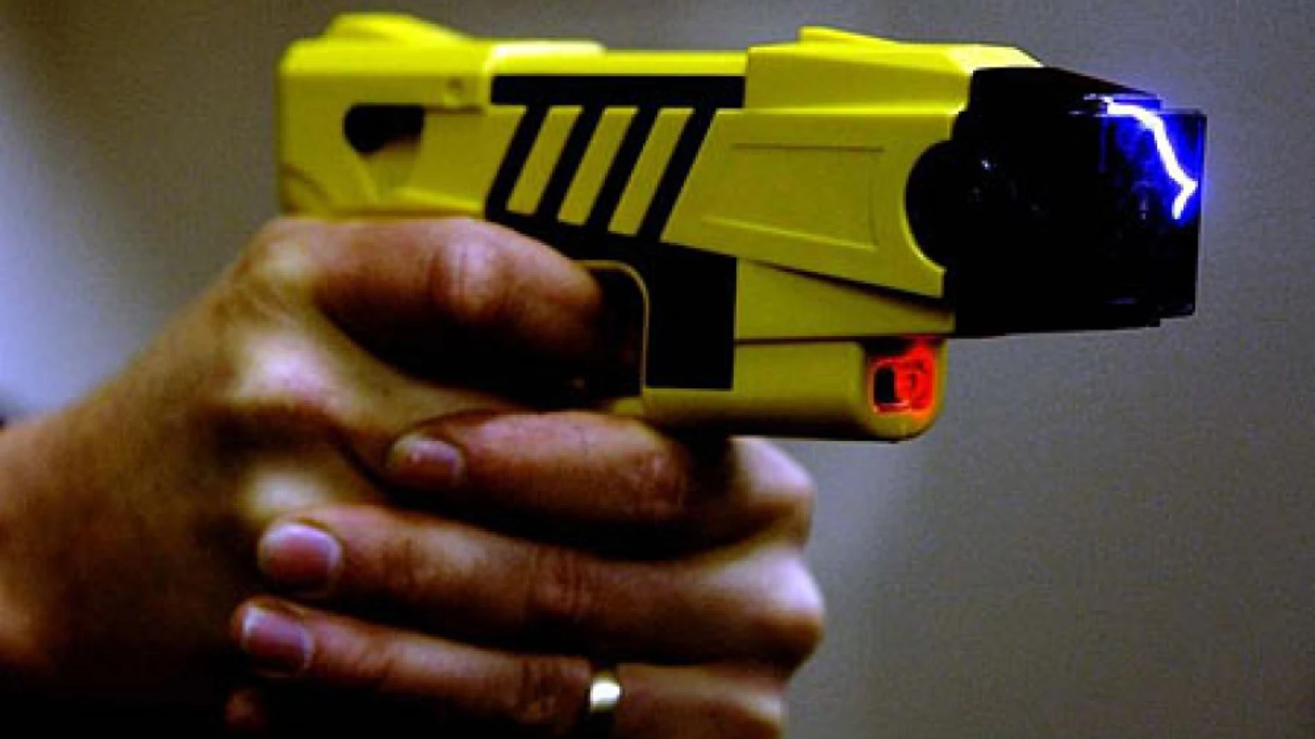 La Policía Municipal de Madrid tendrá pistolas táser en octubre