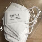 Imagen de una de las mascarillas que, según UGT, el personal de un centro de salud está adquiriendo por su cuenta en una farmacia