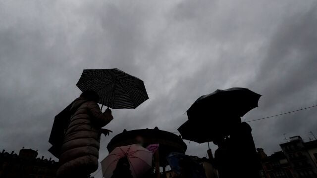 Jornada de lluvias y paraguas 