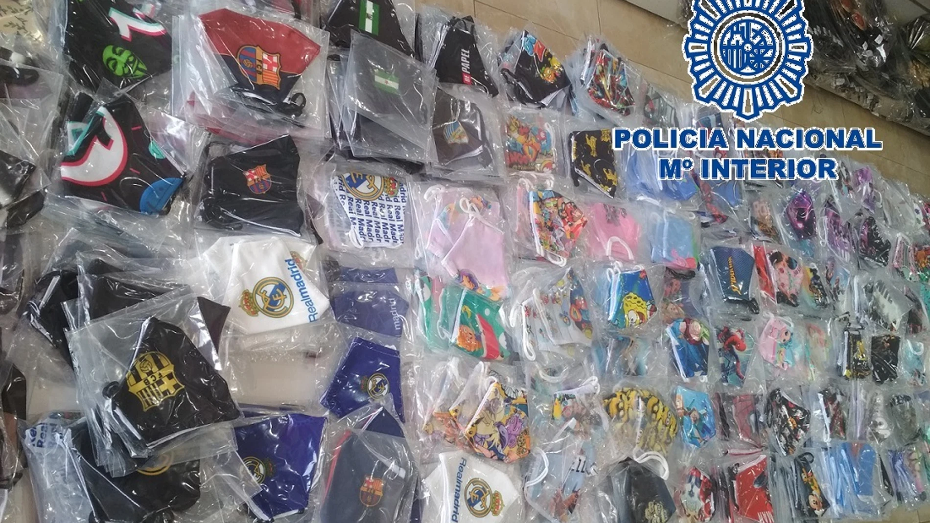 La Policía Nacional Interviene 11.261 mascarillas falsificadas en una inspección en un polígono de Málaga