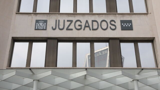 Entrada de los Juzgados de Plaza de Castilla
