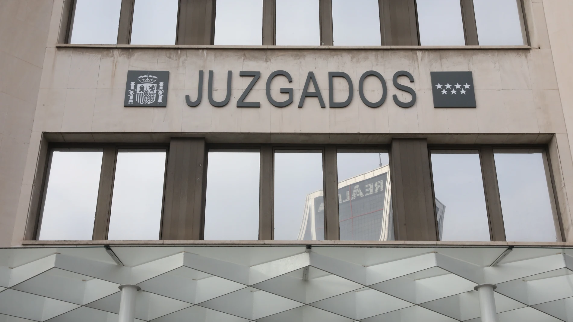 Los abogados cristianos se manifiestan a favor del Pin Parental en los Juzgados de Plaza Castilla de Madrid