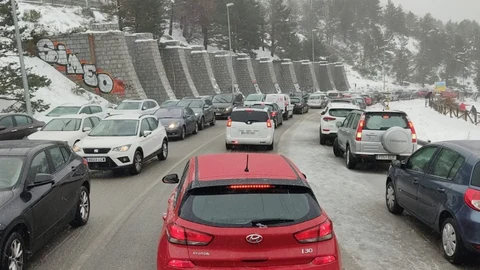 Colapsada la carretera de Navacerrada