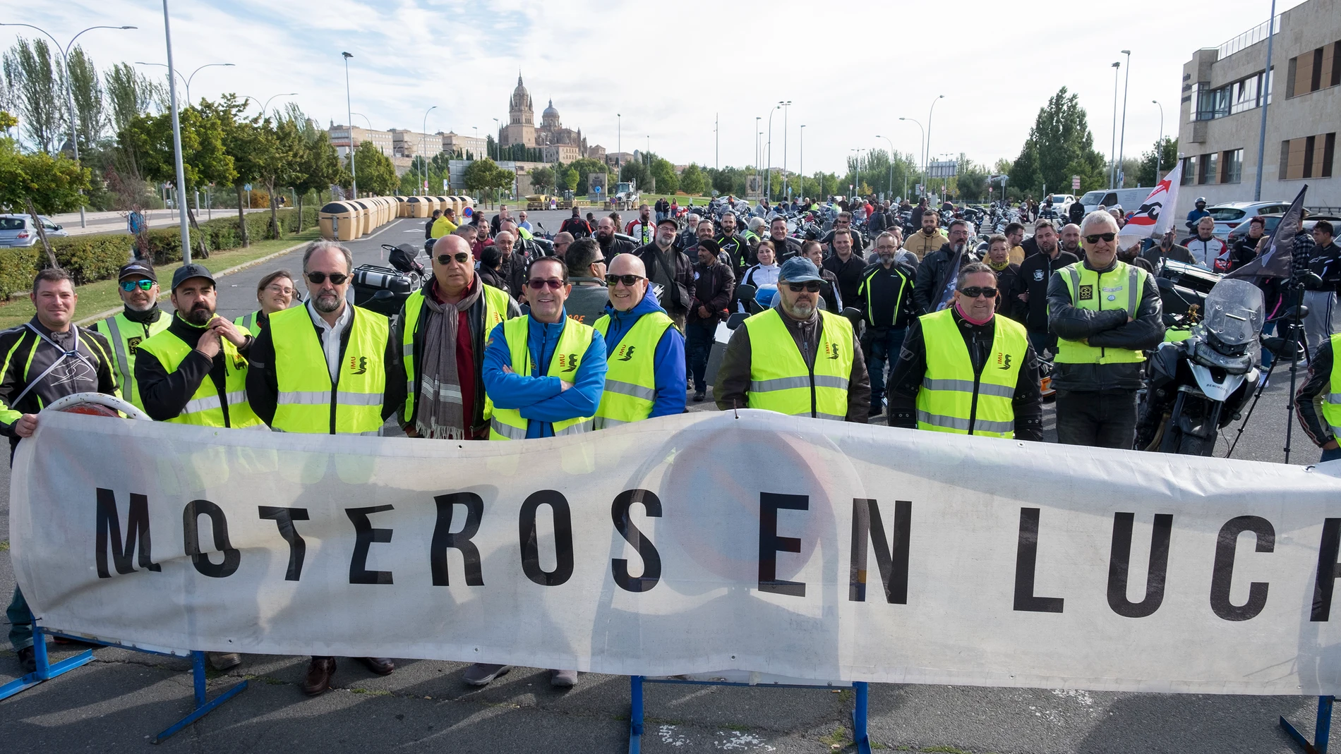 Manifestación de motoristas bajo el lema ‘Por el derecho a la movilidad y a la seguridad’