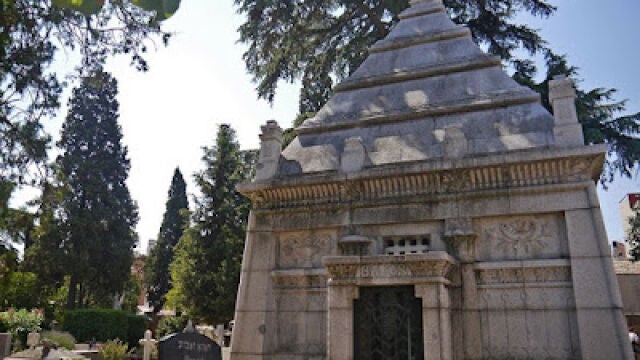 Panteón Bauer en el cementerio británico de Carabanchel