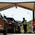 La Policía Nacional ha reforzado estos días las fronteras ante la previsible entrada en España de antisistema atraídos por la cumbre de la OTAN