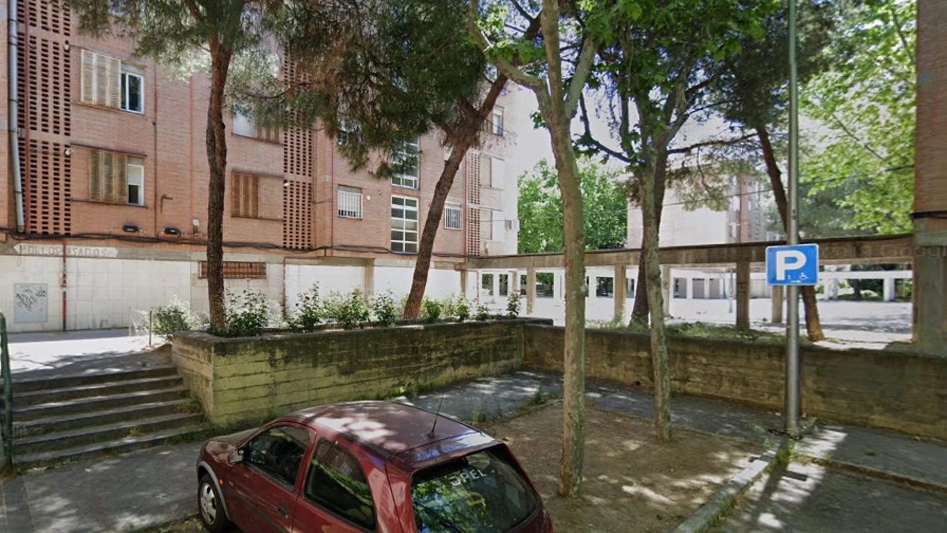 Un apuñalado y tres detenidos en una reyerta en Moratalaz