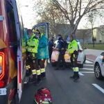 Samur-Protección Civil atiende a una mujer atropellada en el distrito de Barajas