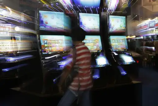 Se endurecen las sanciones a los salones de juego en Murcia: multas de hasta 30.000 euros por incumplir horarios