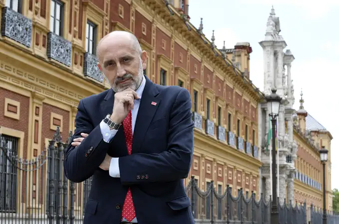 Luis Ángel Hierro: «Si Espadas no es el candidato de Ferraz, que lo digan. Sánchez no me ha llamado»