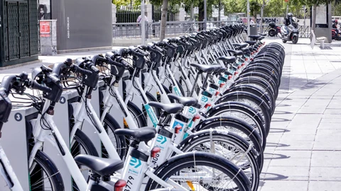 Bicicletas ancladas en Plaza de Castilla