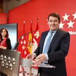 Alfonso Fernández Mañueco, ganador de las elecciones en Castilla y León, con la presidenta de la Comunidad de Madrid, Isabel Díaz Ayuso