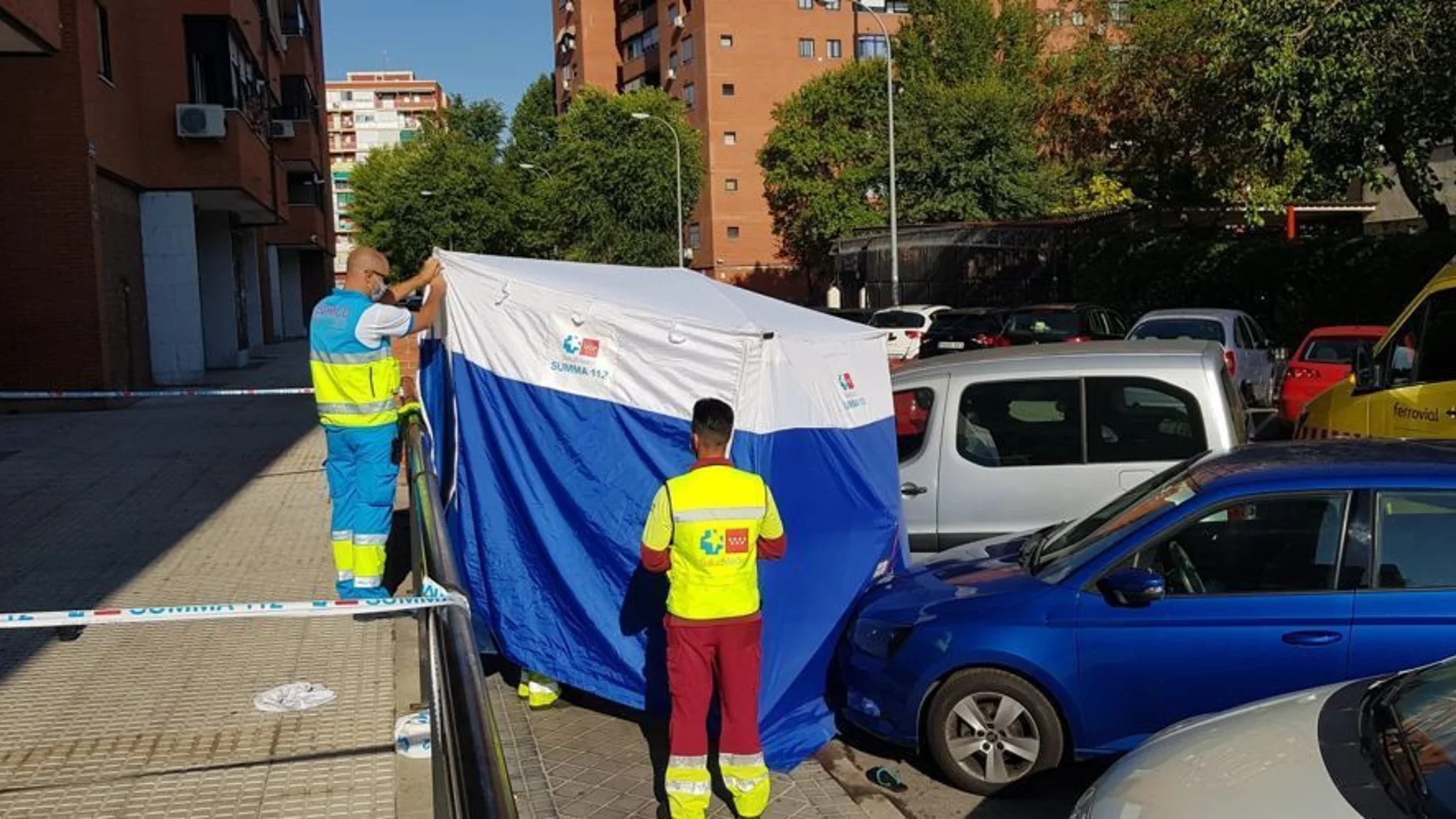 Atención sanitaria en el lugar de los hechos esta mañana en Fuenlabrada