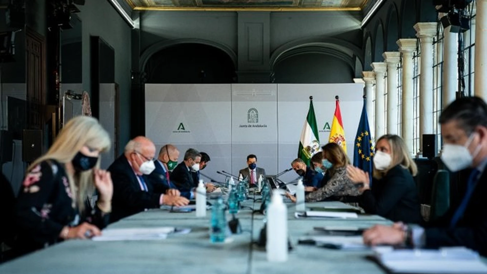 Imagen de una reunión de los integrantes del Consejo de Gobierno de la Junta de Andalucía
