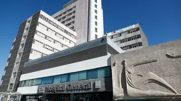 Fachada del Hospital La Paz, en Madrid