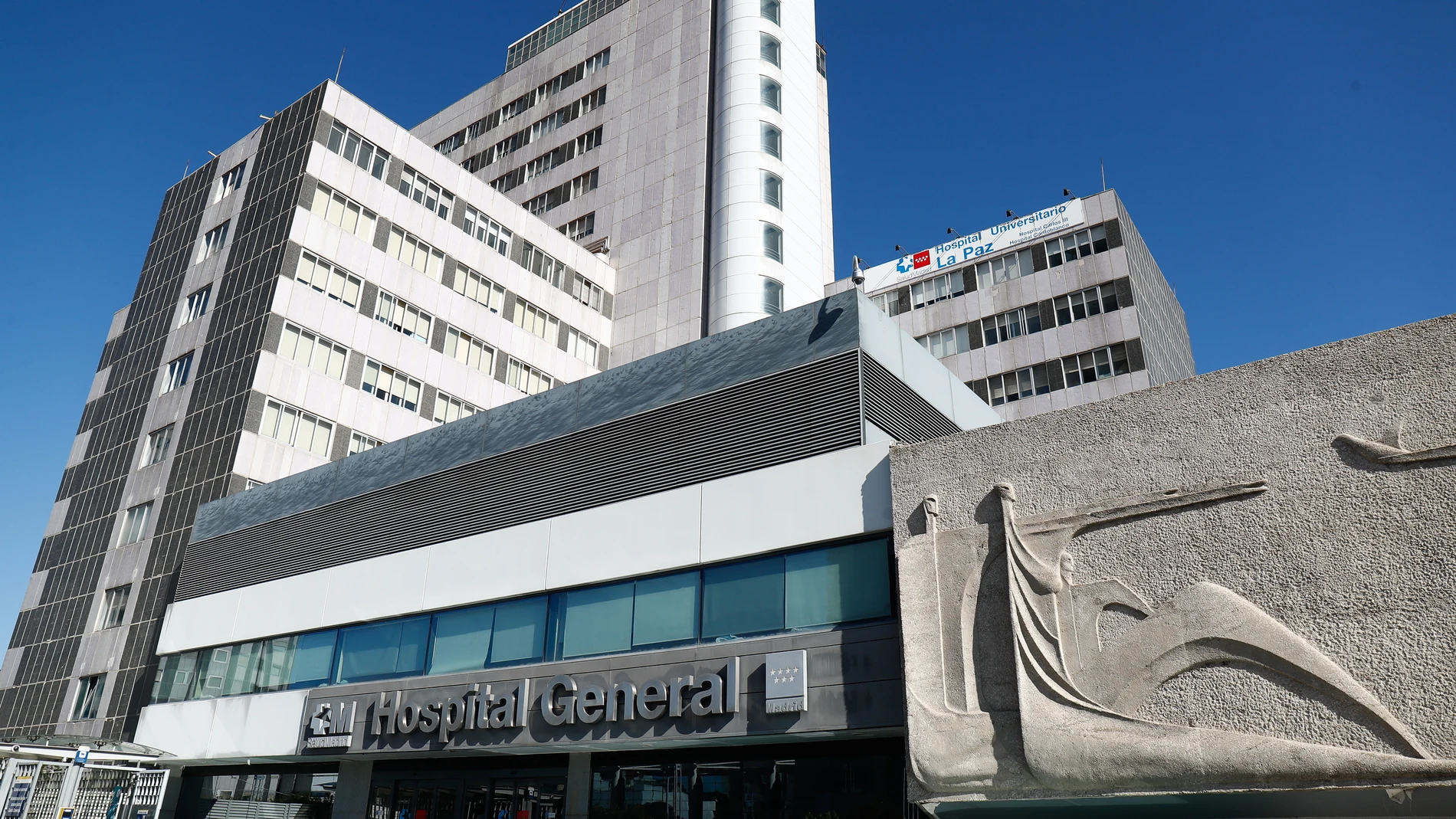 Fachada del Hospital La Paz, en Madrid
