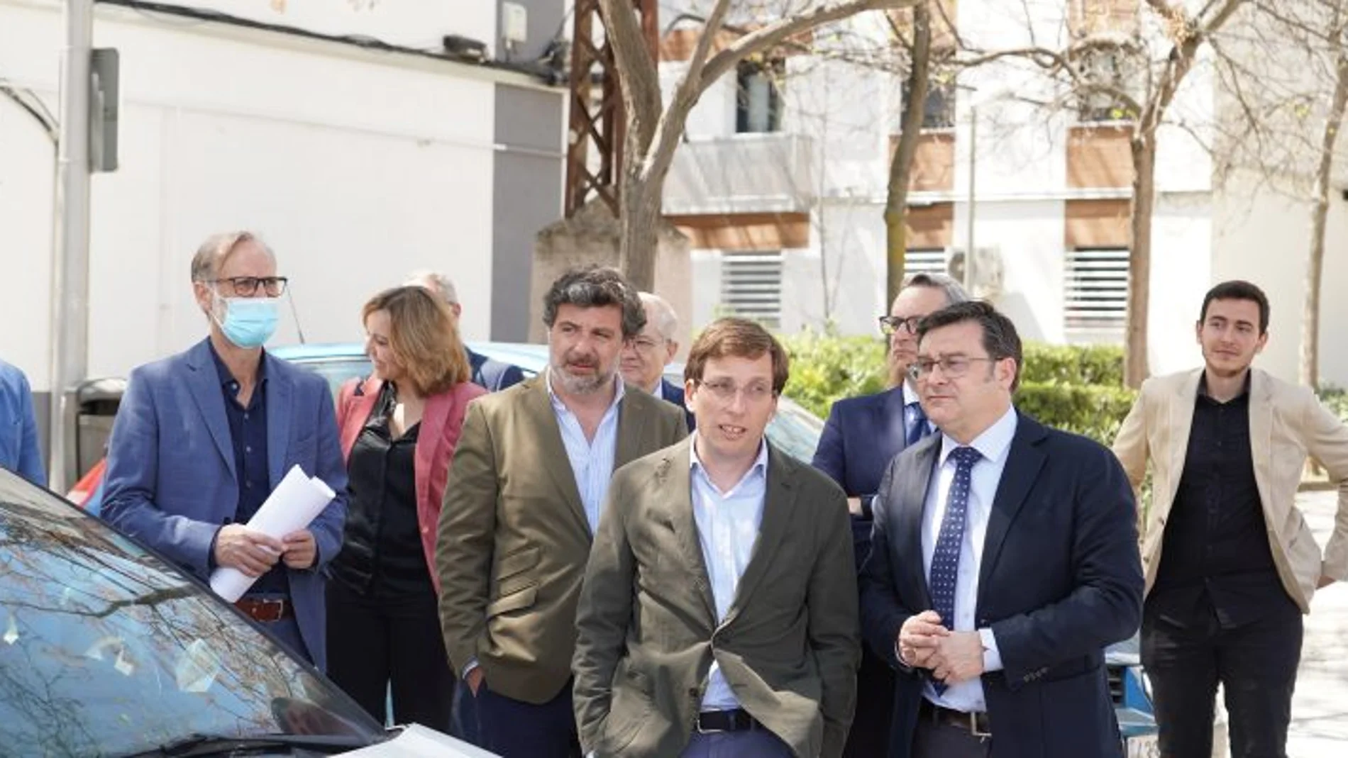 Visita del alcalde de Madrid al Barrio del Aeropuerto