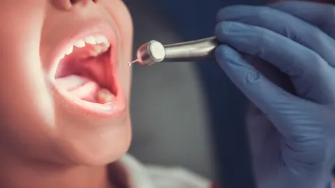 Todos los partidos están de acuerdo en incluir la salud bucodental en la Cartera de Servicios del Sistema Nacional de Salud (SNS)