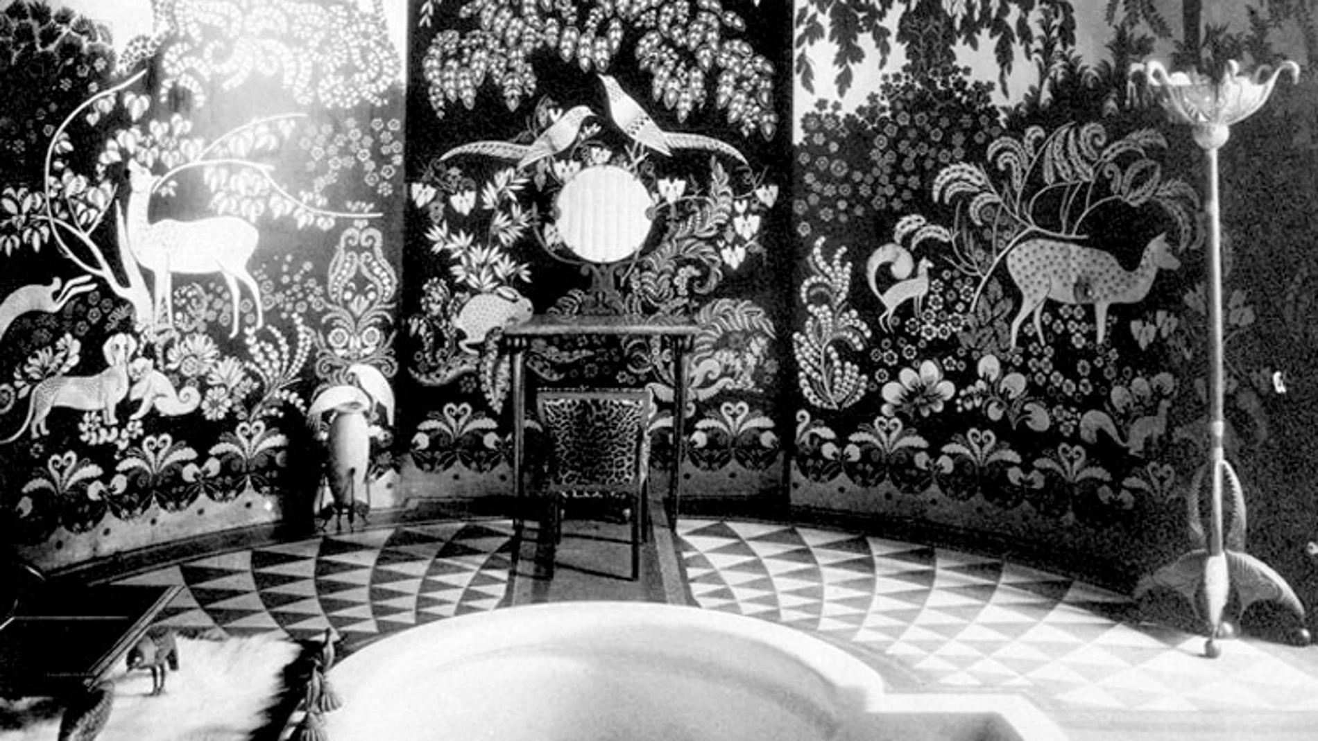 Imagen de conjunto del baño de Rateau en el Palacio de Liria