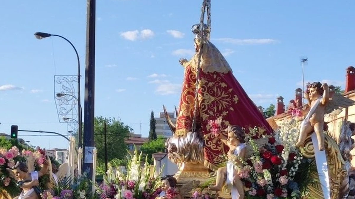 Getafe inaugura sus Fiestas Patronales con la tradicional Bajada de la Virgen