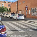 Un policía local de Sevilla, de espaldas