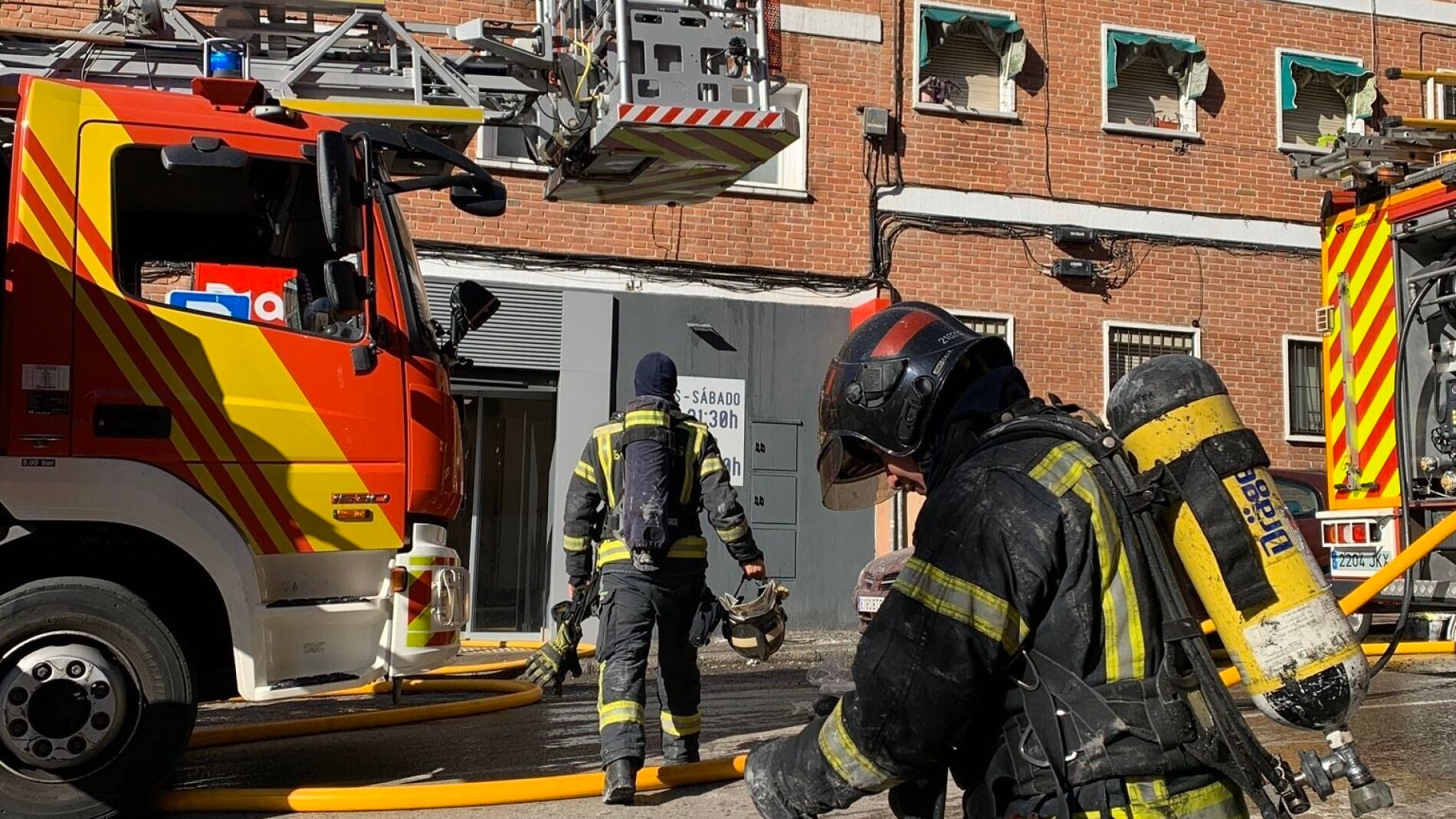 Un Incendio Sin Heridos Calcina Una Vivienda En Carabanchel