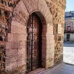 Puerta más antigua de Madrid en la calle del Codo