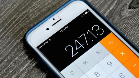 Imagen de recurso de la calculadora de un teléfono móvil