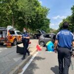Un joven en estado grave y otros tres leves tras impactar su vehículo contra tres coches aparcados junto a La Vaguada