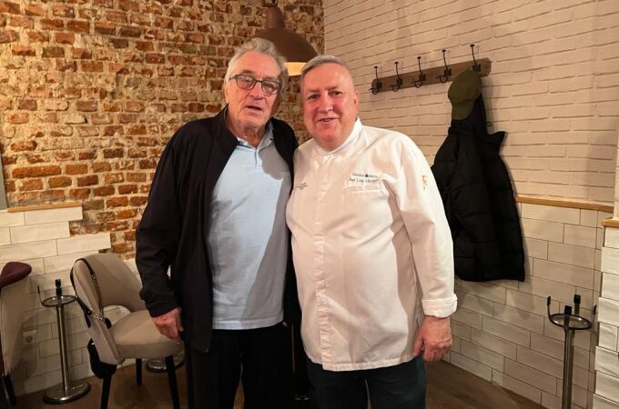 Robert de Niro y José Luis Martínez en Taberna y Media.