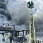 Arde sin heridos una nave cárnica junto al Matadero de Getafe