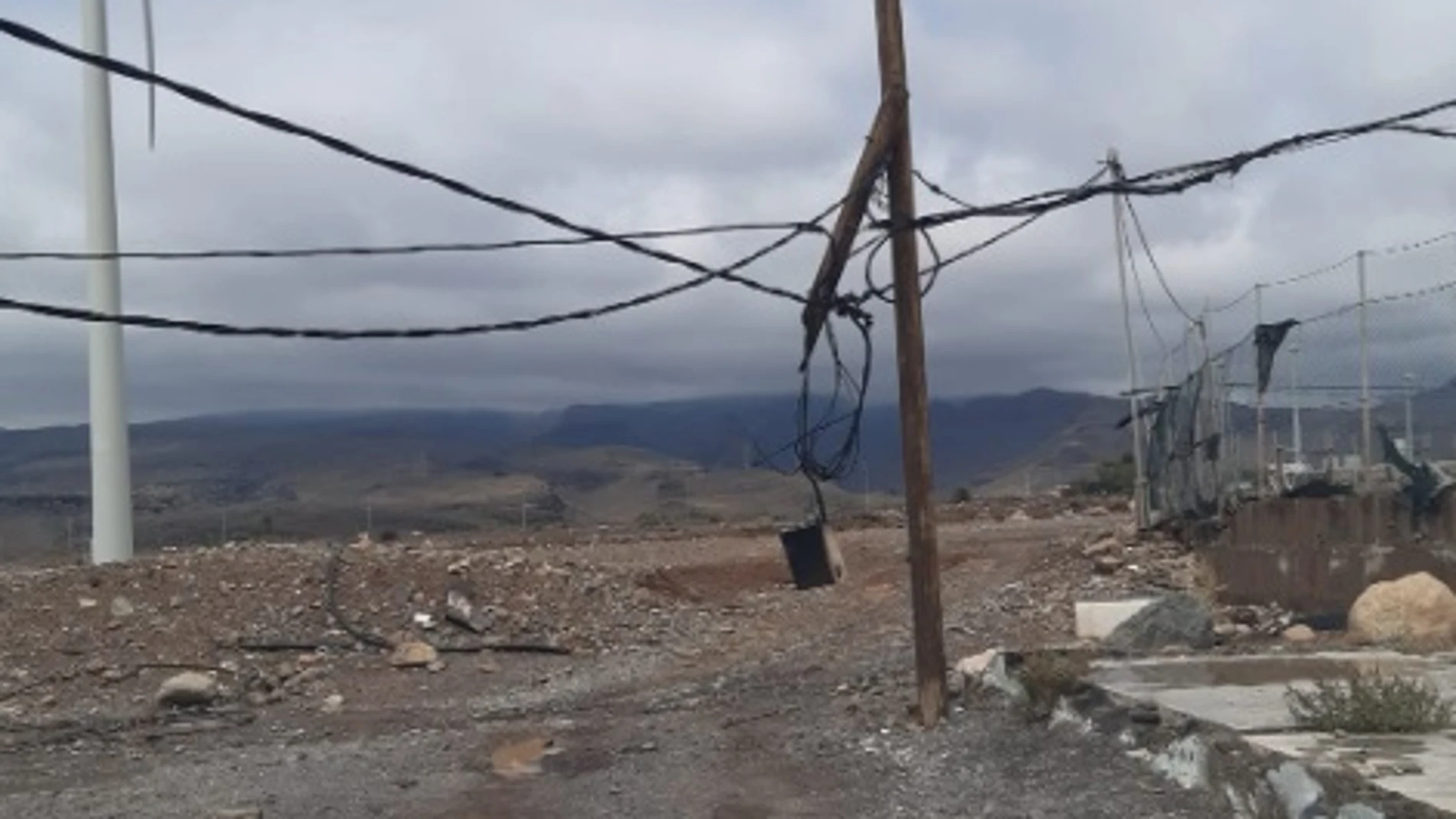 Daños provocados en el tendido eléctrico por el huracán tropical Hermine en Canarias