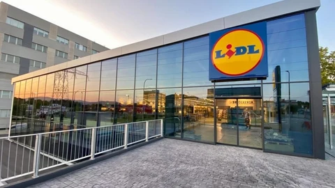 Fachada de un supermercado Lidl