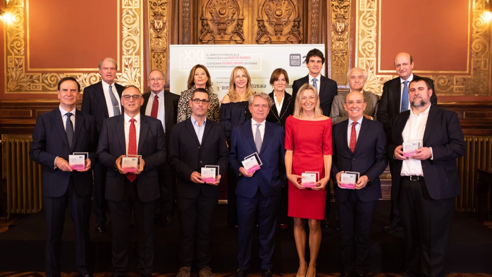 Los galardonados en los premios del XXI Congreso de Directivos CEDE