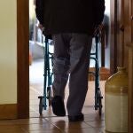 La población española sufre un proceso de envejecimiento que amenaza con colapsar el sistema asistencial y el de pensiones