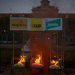  El independentismo radical quema un muñeco de Pere Aragonès