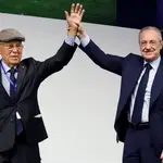 Florentino Pérez, con Amancio Amaro, nuevo presidente de Honor del Real Madrid