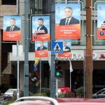 Carteles electorales en Sarajevo, la capital de Bosnia Herzegovina