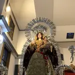 Imagen de la Virgen antes de procesionar. COFRADÍA DE NUESTRA SEÑORA DEL ROSARIO