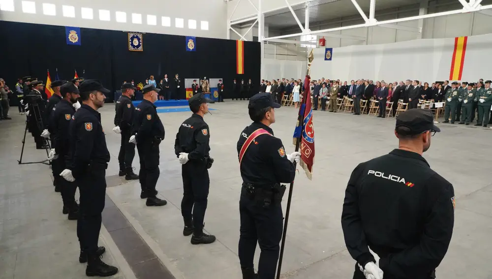 La delegada del Gobierno en Castilla y León, Virginia Barcones, preside los actos centrales de celebracón en la Comunidad del Día del Patrón de la Policía Nacional