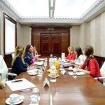 La consejera de Inclusión Social, Juventud, Familias e Igualdad, Loles López, se reúne en Madrid con la ministra de Igualdad, Irene Montero