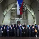  Europa exhibe en Praga su unidad frente a Moscú