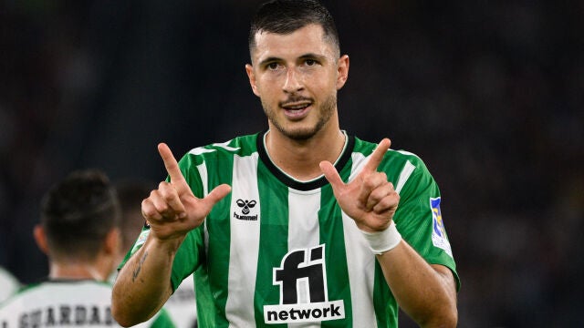 Guido Rodríguez con el Betis.